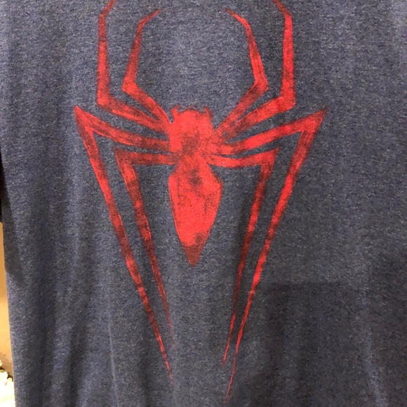 Marvel Red-wolf shirt black and red sleeve - Picture 2 of 6